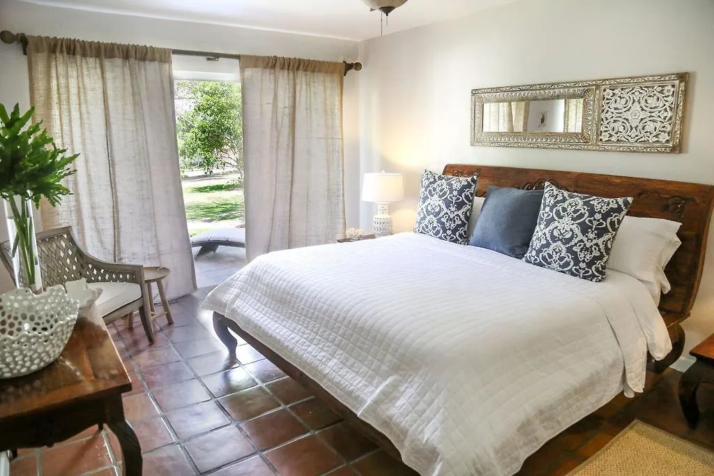 Villa Montana Beach Resort Isabela 4*,
